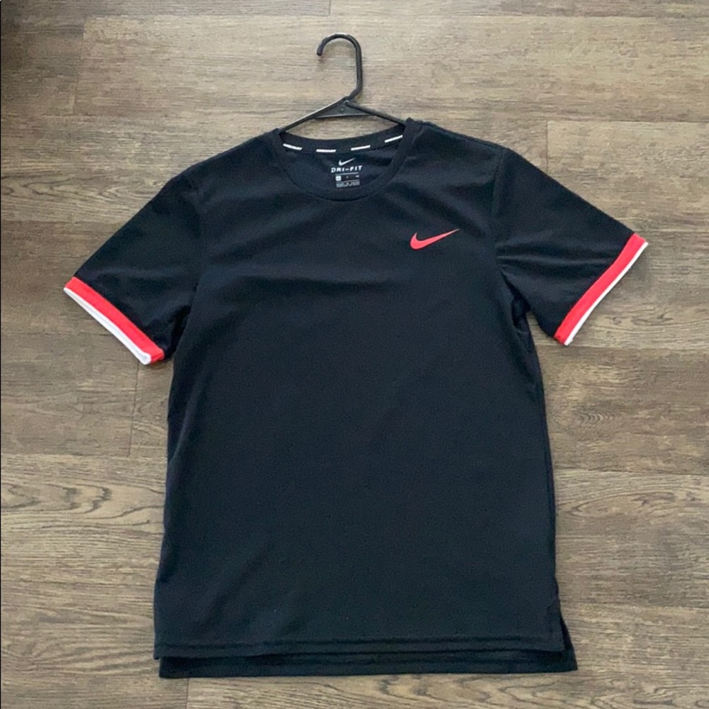 Nike Tennis Crew Neck.